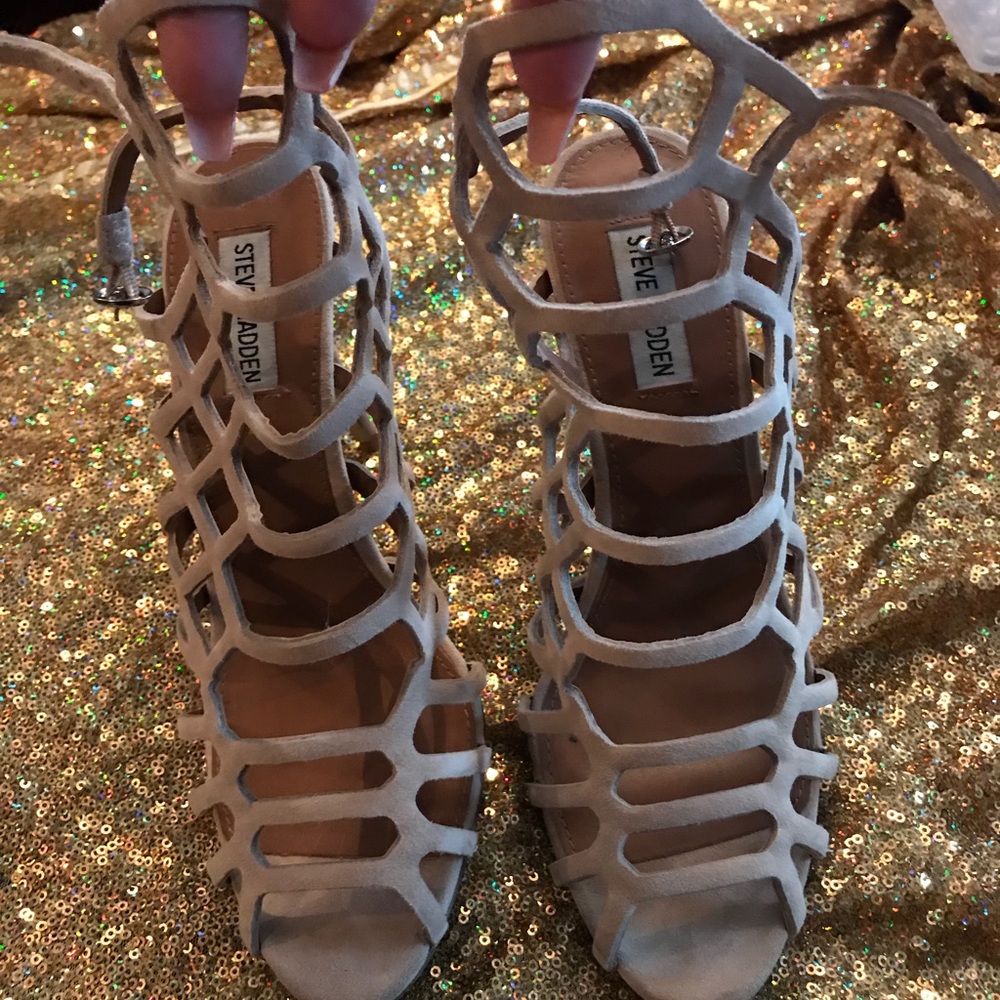 Steve Madden - Picture 4 of 6